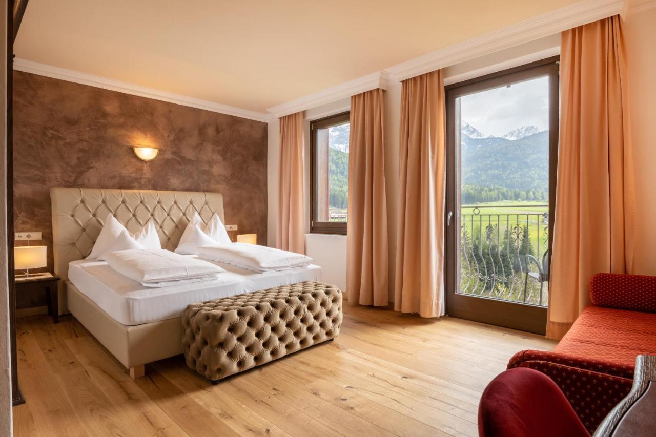 Historic Hotel Alte Goste Valdaora Esterno foto