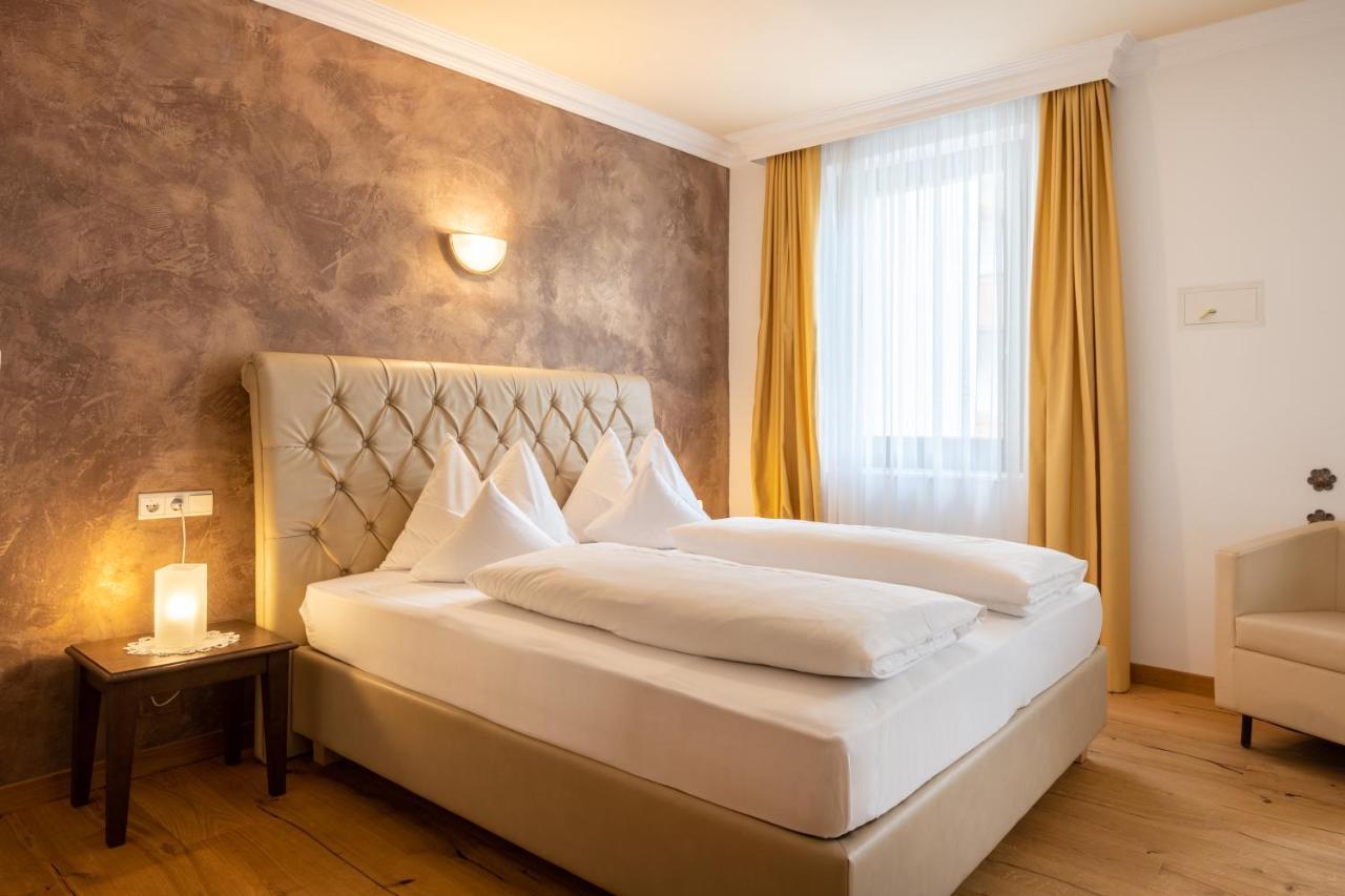 Historic Hotel Alte Goste Valdaora Esterno foto