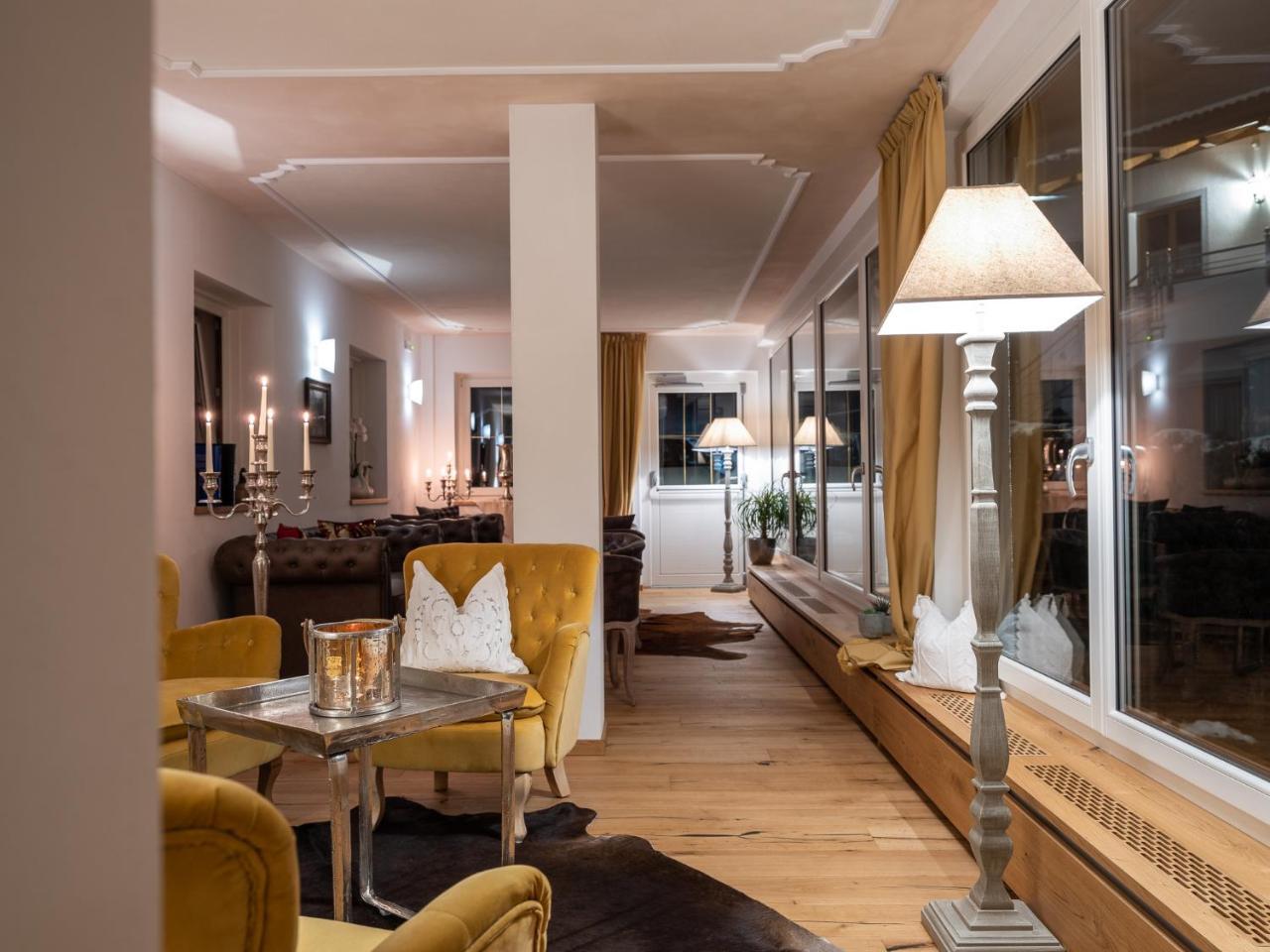 Historic Hotel Alte Goste Valdaora Esterno foto